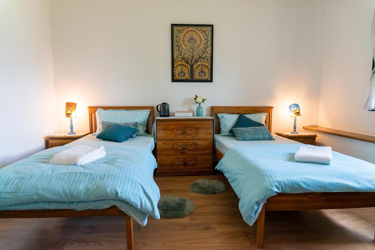 Sanskriti Hotel Scionzier ภายนอก รูปภาพ